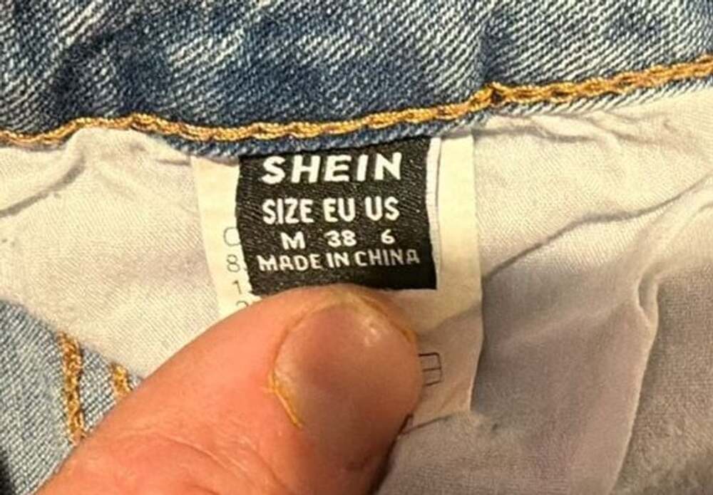 SHEIN Seam Detail Flare Leg Jeans - Picture 2 of 7